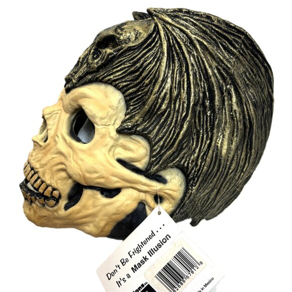Demon Skull Gold Bat w/ wings Mask Illusions NWT Vintage 90’s - Picture 4 of 14
